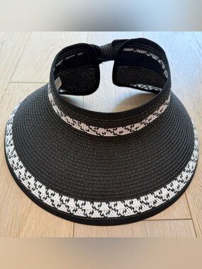 NWOT Kendall + Kylie Black White Straw Sun Visor Wide Brim Bow Beach Hat Summer